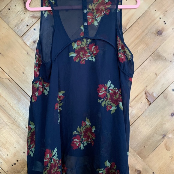 Sheer Denver Hayes top - Picture 2 of 3